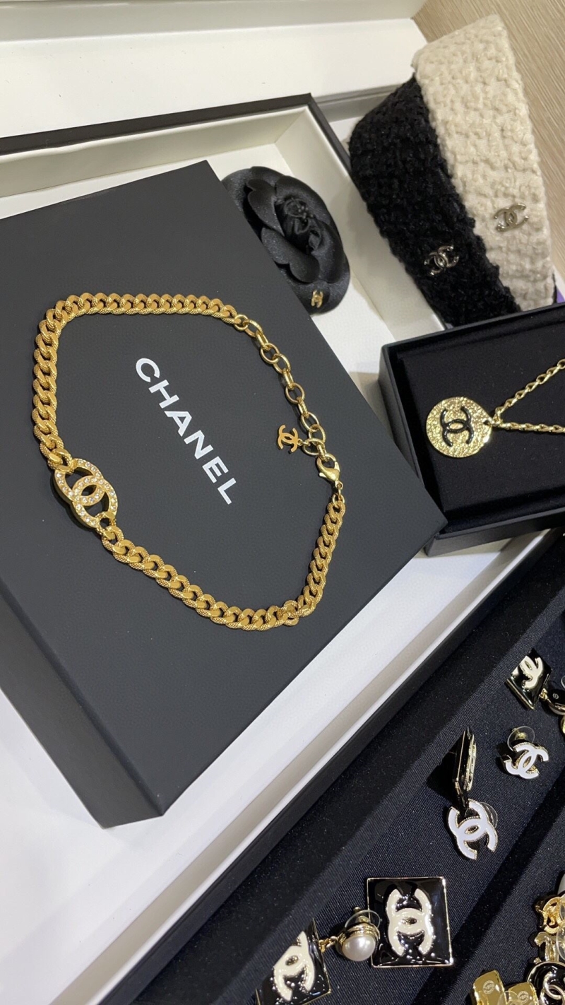 Ch**el necklaces